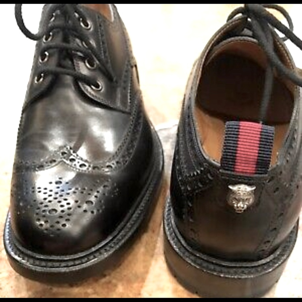 Black Gucci lace up wingtip 8.5